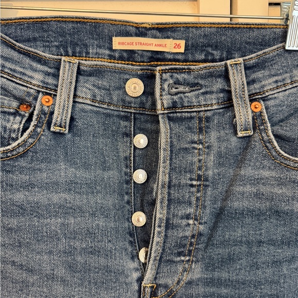 Levi’s Ribcage Straight Ankle - HEMMED - Sz 26 - Picture 3 of 6
